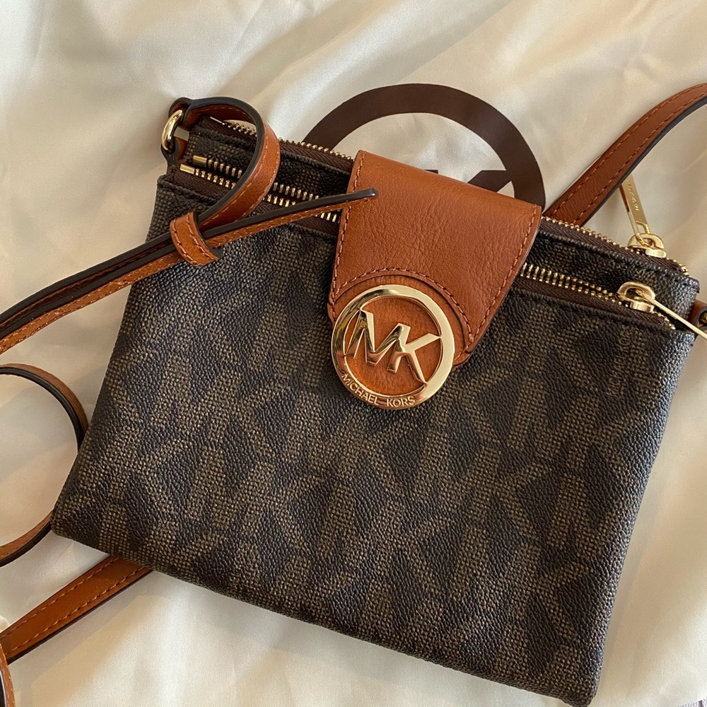 Michael Kors Crossbody purse